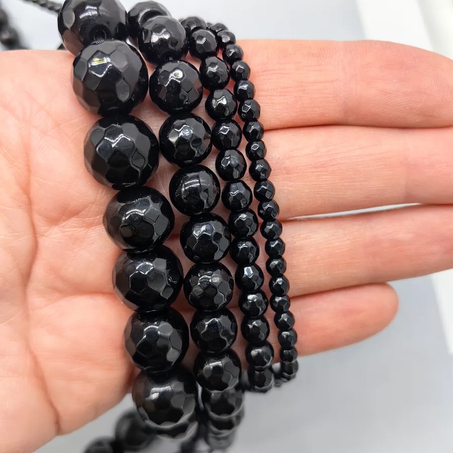 4%20mm%20AAA%20Fasetli%20Oniks%20Parlak%20Siyah%20Doğal%20Taş