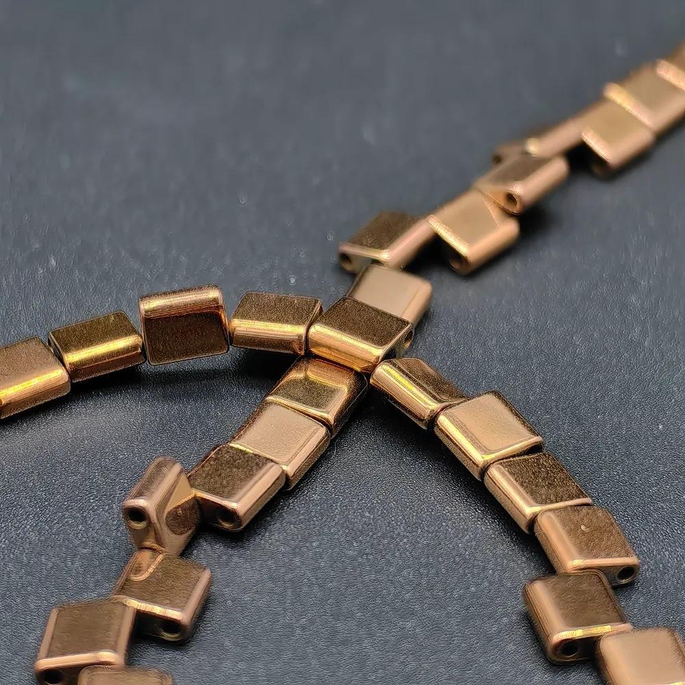 2x6%20mm%20%20Bakır%20Renk%20Çift%20Delikli%20Kare%20Hematit%20Doğal%20Taş
