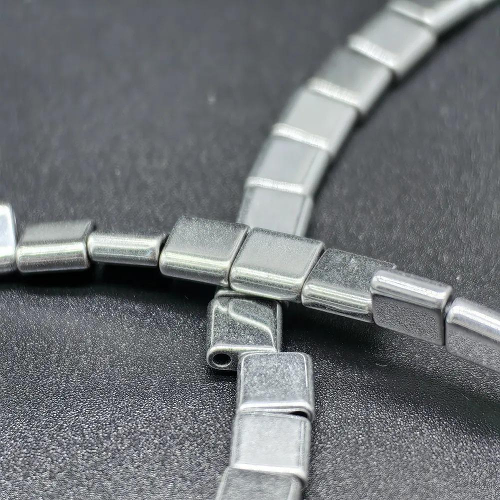 2x6%20mm%20%20Gümüş%20Renk%20Çift%20Delikli%20Kare%20Hematit%20Doğal%20Taş