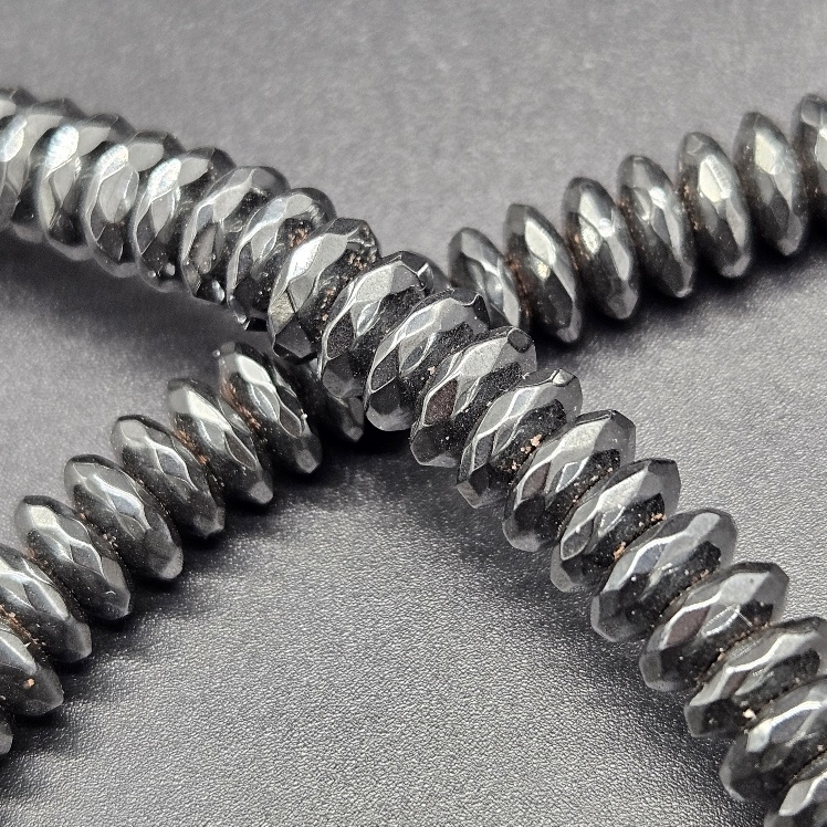 8%20mm%20Füme%20%20Fasetli%20Rondela%20%20Hematit%20Doğal%20Taş