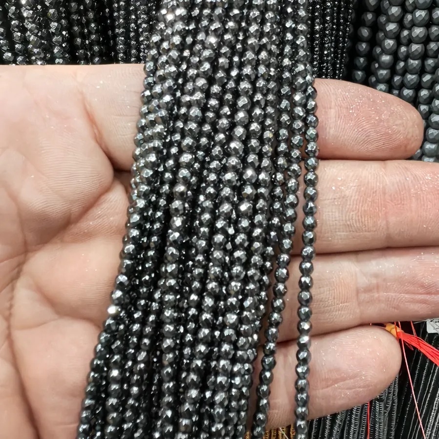 2%20mm%20Füme%20Renk%20Fasetli%20Küre%20%20Hematit%20Doğal%20Taş