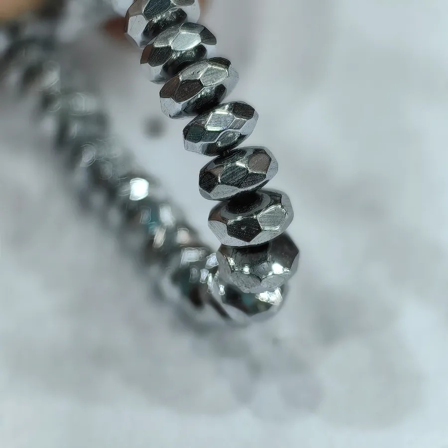 4%20mm%20Gümüş%20Renk%20Fasetli%20Rondela%20%20Hematit%20Doğal%20Taş