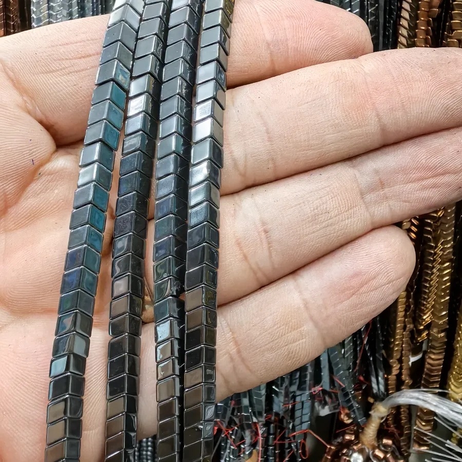 3x6%20mm%20Füme%20Balık%20Sırtı%20Hematit%20Doğal%20Taş