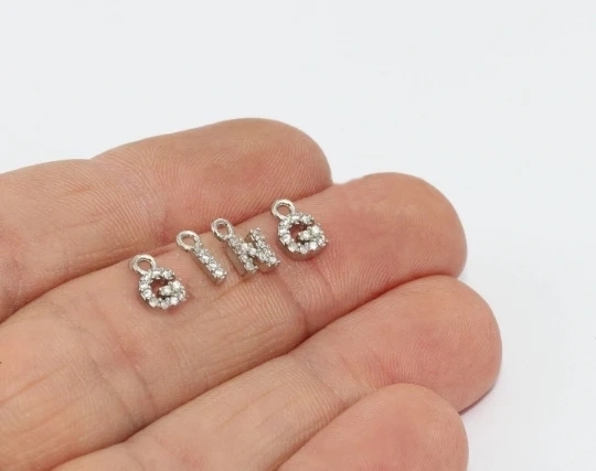 Rodyum%20Kaplama%20Zirkon%20Taşlı%20Gümüş%20Renk%20Harf%20Kolye%20Ucu,%20Sallantılı%20CZ%20Charm%20Harfli