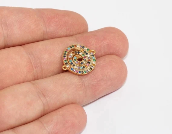 24%20Ayar%20Altın%20Kaplama%20Renkli%20Zirkon%20Taşlı%20Çift%20Kulplu%20Sarmal%20Charms,%20%20Sarmal%20Kolye%20Ucu
