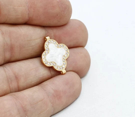 24%20Ayar%20Altın%20Kaplama%20Beyaz%20Zirkon%20Taşlı%20Çift%20KulpluYonca%20Charms,%20Yonca%20Kolye%20Ucu