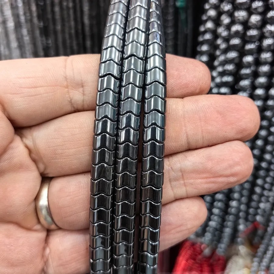 8%20mm%20Dalgalı%20Kesim%20Füme%20Hematit%20Doğal%20Taş