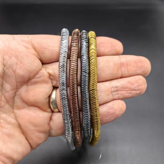 6 mm İnce Dalgalı Disk Hematit Doğal Taş