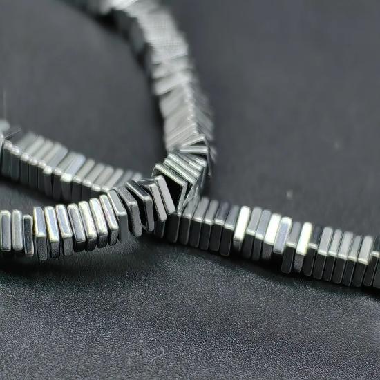 4 mm İnce Kare  Hematit Doğal Taş
