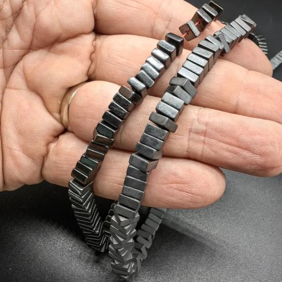 6 mm Kalın Kare  Hematit Doğal Taş
