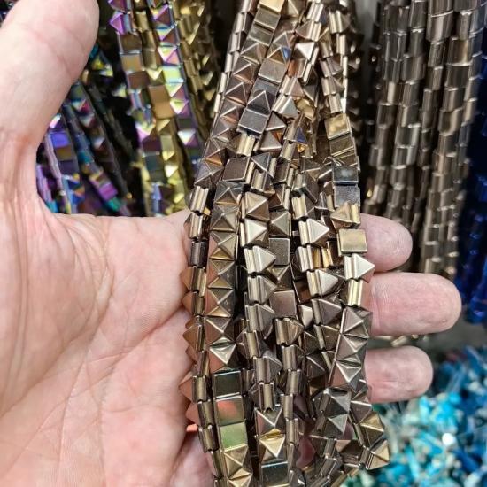 8 mm Kare Piramit  Makromelik Hematit Doğal Taş