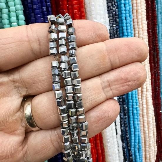 4mm Gümüş Gri Küp Kesim Kristal Boncuk