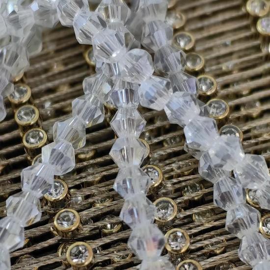 4mm Saydam Beyaz Piramit Kesim Kristal Boncuk