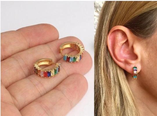 24 Ayar Altın Kaplama Karışık Renkli Gökkuşağı Halka Küpe