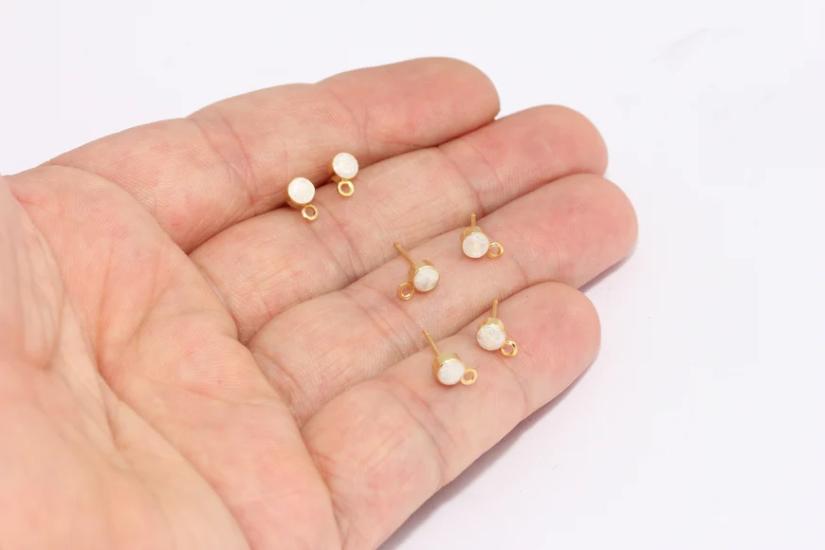 24 Ayar Altın Kaplama Beyaz Mineli Top Küpe