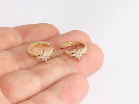 24 Ayar Altın Kaplama Beyaz Taşlı Sıkıştırmalı Yıldız Küpe