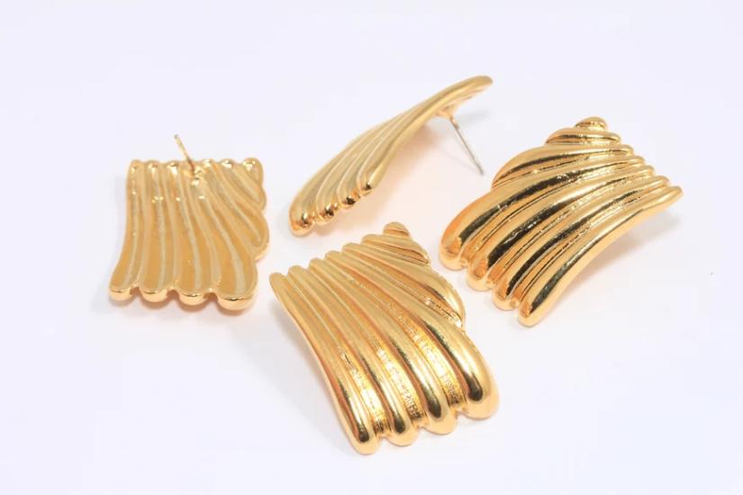 24 Ayar Altın Kaplama Deniz Kabuğu Küpe