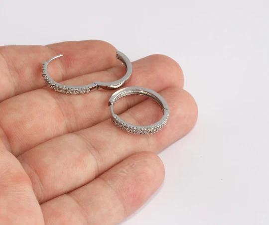 Rodyum Kaplama Gümüş Beyaz Zirkon Taşlı Halka Küpe