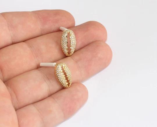 24 Ayar Altın Kaplama Beyaz Zirkon Taşlı Deniz Kabuğu Küpe