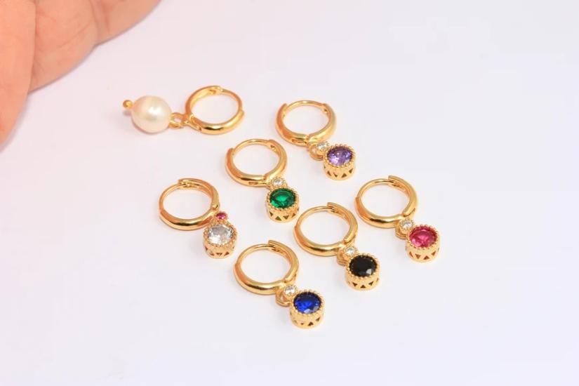 24 Ayar Altın Kaplama Zirkon Taşlı Sallantılı Halka  Küpe