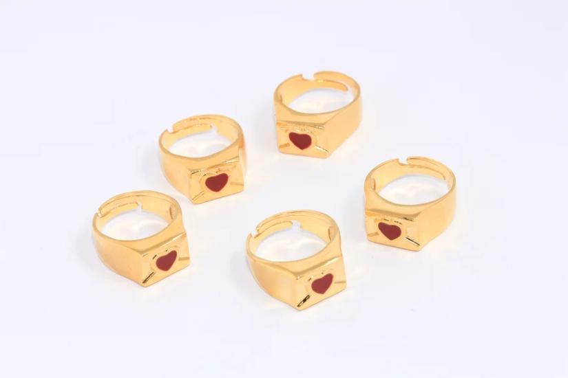 24 Ayar Altın Kaplama  Kırmızı Kalp Mineli Küp  Yüzük