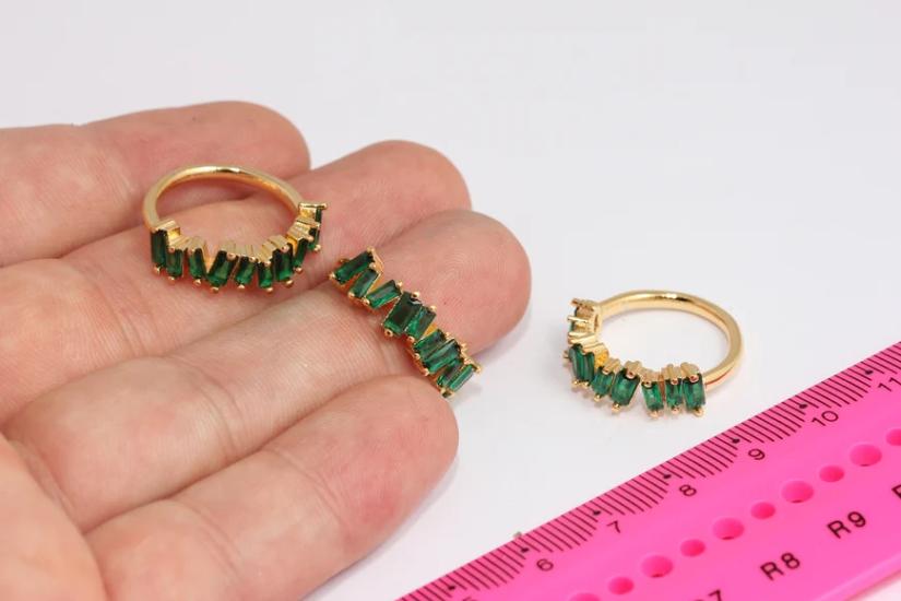 24 Ayar Altın Kaplama  Yeşil Baget Taşlı  Yüzük