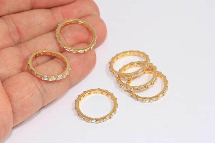 24 Ayar Altın Kaplama Beyaz Baget Taş  Yüzük