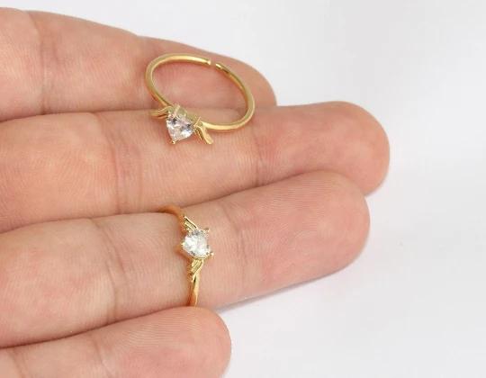 24 Ayar Altın Kaplama  Beyaz Taşlı Kanatlı Kalp  Yüzük