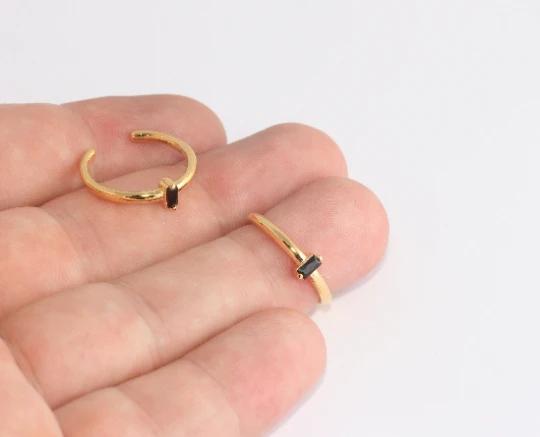 24 Ayar Altın Kaplama Siyah Baget Taşlı  Yüzük