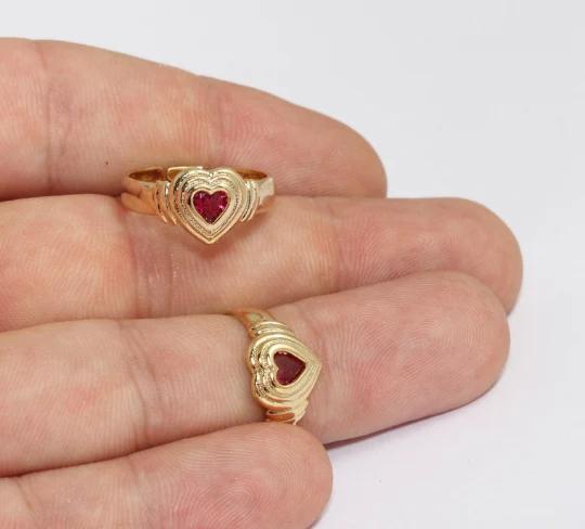 24 Ayar Altın Kaplama Yakut Taşlı Kalp  Yüzük