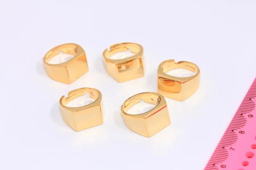 24 Ayar Altın Kaplama  İsimlikli Kare  Yüzük