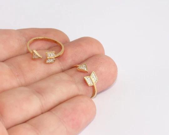 24 Ayar Altın Kaplama  Beyaz Taşlı Ok Yüzük